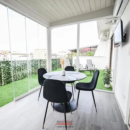 Newhouse Cavour Deluxe Bari