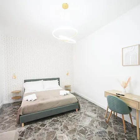 Newhouse Cavour Deluxe 3* Bari