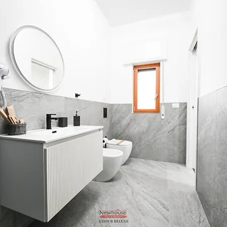 Newhouse Cavour Deluxe Bari
