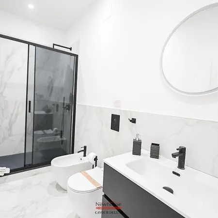 Newhouse Cavour Deluxe Casa de hóspedes 3*