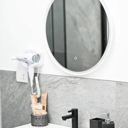 Affittacamere Newhouse Cavour Deluxe 3*